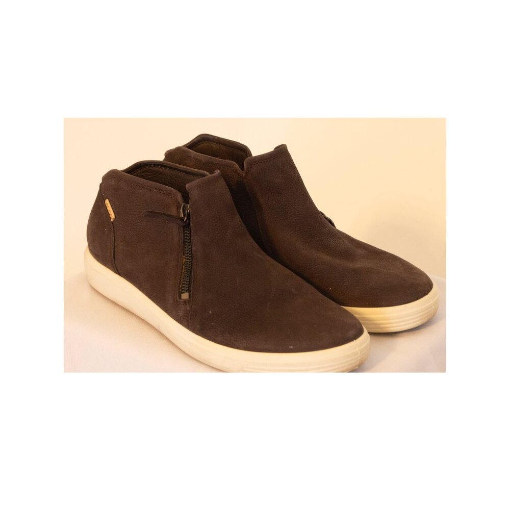 Ecco boots